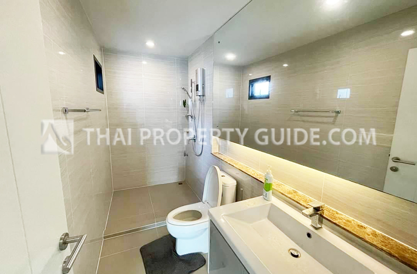 House with Shared Pool in Pattanakarn 